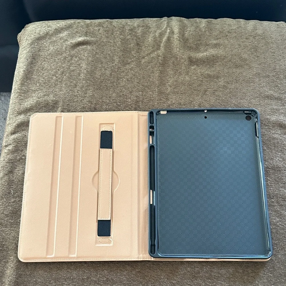 OTTO Tan Tablet Cover